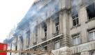 In der Nacht zum Freitag ist in der früheren Bankzentrale der Bank Austria in Wien ein Feuer ausgebrochen. Das Gebäude wird derzeit zu einem Luxushotel umgebaut, die internationale Gruppe Hyatt will hier mit ihrer Luxusmarke Park Hyatt einziehen. Foto: dpa