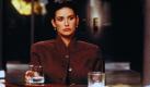Ähnlich durchtrieben und nicht minder verführerisch ist Demi Moore im Thriller Enthüllung von 1994. Auch hier mimte Michael Douglas das Opfer: Ihm wird von Kollegin und Ex-Affäre Meredith Johnson, gespielt von Moore, sexuelle Belästigung vorgeworfen - aus Rache, weil sich der mittlerweile verheiratete Mann nicht von ihr verführen ließ. Foto: ddp images