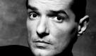 Das Album Out Of The Dark (Into The Light) plante Falco bereits vor seinem tödlichen Autounfall. Wenige Wochen später wurde es veröffentlicht  und zu einem riesigen kommerziellen Erfolg. Ein Jahr später, 1999, veröffentlichte Falcos Plattenfirma EMI nicht nur einen äußerst einträchtigen Sampler, sondern kam wenig später sogar noch mit unveröffentlichtem Material um die Ecke. Verdammt wir leben noch hielt sich fünf Wochen in den deutschen Charts. Foto: dpa