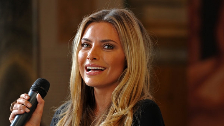 Sophia Thomalla hat sich einer Brustverkleinerung unterzogen - und wird von ihren Fans für ihren neuen Look gefeiert.
