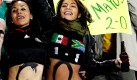 Mexican supporters cheer prior to the soccer match between France and Mexico at Peter Mokaba Stadium in Polokwane, South Africa, Thursday, June 17, 2010. (AP Photo/Luca Bruno)

 Foto: ap