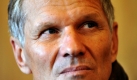 Peter Krinninger, der Veranstalter des Zugspitzlaufes 2008, sitzt bei Prozessbeginn im Amtsgericht in Garmisch-Partenkirchen (Oberbayern). Die Staatsanwaltschaft wirft dem Organisator des Extrem-Berglaufes vor, fahrlässig den Tod von zwei Teilnehmern verschuldet zu haben. In neun Fällen soll der 54- Jährige zudem der fahrlässigen Körperverletzung schuldig sein. Foto: dpa