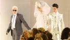 Designer Karl Lagerfeld bei der Haute-Couture-Schau für Frühjahr/Sommer 2010 in Paris Foto: dpa