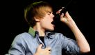 Der kanadische Sänger Justin Bieber hat es mit seinem neuen Album My World 2.0 an die Spitze der US-Billboardcharts geschafft. Damit ist der 16-jährige Kanadier seit 1963 der jüngste Solokünstler, dem das gelang. Vor ihm schaffte es nur Stevie Wonder. Foto: dpa, ddp