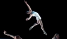 Balletttänzer der Donlon Dance Company tanzen während der ersten Hauptprobe des Stückes «Blue - Creation 29» der Festivalleiterin Marguerite Donlon im Staatstheater Saarbrücken auf der Bühne. Das Stück wird am Donnerstag (27.10.11) zur Eröffnung des Festivals «n.o.w. dance saar» uraufgeführt. Foto: dapd