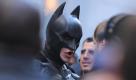Batman ist zurück und Christian Bale gibt, wie schon in den ersten beiden Teilen, den dunklen Ritter aus Gotham City. Klar ist bisher nur, dass Anne Hathaway als Catwoman ihre Krallen spitzen darf. Die Dreharbeiten zum letzten Teil der geplanten Trilogie von Star-Regisseur Christopher Nolan sollen noch im November abgeschlossen werden. Am 26. Juli 2012 wird das Ergebnis The Dark Knight Rises dann in den Kinos anlaufen. Foto: dapd
