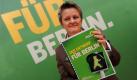 Die Fraktionsvorsitzende der Grünen im Bundestag und Kandidatin für das Amt der Regierenden Bürgermeisterin in Berlin, Renate Künast, stellt in Berlin den Wahlprogramm-Entwurf der Grünen für die Wahl des Berliner Abgeordnetenhauses 2011 vor. Die Wahl findet am 18. September statt. Foto: dapd