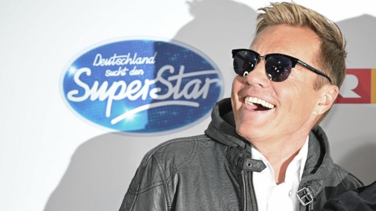 Dieter Bohlen freut sich über einen neuen Wagen.