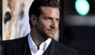Bradley Cooper hat sich klammheimlich zu einem der gefragtesten Männer Hollywoods gemausert. Kein Wunder also, dass ihn sich Kollegin Renée Zellweger geschnappt haben soll. Momentan wird über eine baldige Hochzeit getuschelt.

 Foto: dpa