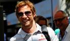 Der britische McLaren Mercedes-Fahrer Jenson Button ist in Spanien eingetroffen. Der Grand Prix der europäischen Formel Eins findet am Sonntag statt. Foto: ap