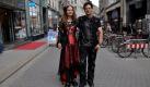 Zu Pfingsten regiert in Leipzig wieder die Farbe schwarz. Und die Zahl 2: Über 200 Bands sollen zum 20. Geburtstag des Wave-Gotik-Treffens (WGT) vor 20.0000 Besuchern spielen. Kathrin und Rene Schlender haben sich schon schick gemacht. Foto: news.de