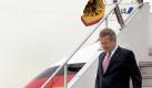 Bundespräsident Christian Wulff will sich bei seinem Besuch in Japan im Katastrophengebiet selbst ein Bild von der Lage machen. Foto: Wolfgang Kumm dpa Foto: dpa