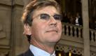 
Nach mehr als 34 Jahren im Amt wird Hannovers SPD Oberbürgermeister Herbert Schmalstieg (r) im Beisein von Ernst August Prinz von Hannover und Prinzessin Caroline von Hannover am Samstag (28.10.2006) in der niedersächsischen Landeshauptstadt mit einer Feier verabschiedet. Erwartet werden rund 600 Gäste. Bereits am Donnerstag hatte sich der dienstälteste Rathauschef einer deutschen Großstadt bei seiner 415. und letzten Ratssitzung bei seinen Weggefährten bedankt. Foto: Rainer Jensen dpa/lni +++(c) dpa - Bildfunk+++
 Foto: dpa