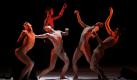 Die Tanzgruppe Cloud Gate 2 probt im Kulturzentrum von Taipei, Taiwan, eine Choreographie von Bulareyaung Pagarlava. Von Mittwoch bis zum 7. Mai wird das Stück Passage in Taipei, Taichung und Kaohsiung aufgeführt.  Foto: dapd
