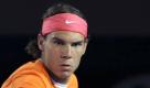 Rafael Nadal of Spain returns the ball to Luczak of Australia during their Men's singles first round match at the Australian Open Tennis Tournament in Melbourne, 18 January 2010. EPA/MAST IRHAM +++(c) dpa - Bildfunk+++
pixel Foto: dpa