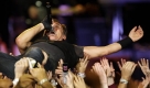 Heute wie damals ein Superstar: Bruce The Boss Springsteen lässt sich von seinen Fans feiern. Foto: ap