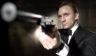 ARCHIV - Daniel Craig als James Bond in einer Szene des 007-Thrillers 'Casino Royale' (undatiert). Das 23. Bond-Abenteuer soll gleich von drei renommierten Drehbuchautoren geschrieben werden. Das berichtet das US-Branchenblatt «Variety». Der Brite Daniel Craig soll zum dritten Mal den Geheimagenten 007 spielen. Einen Drehbeginn gibt es noch nicht. Foto: Handout (Nur für die redaktionelle Verwendung) +++(c) dpa - Bildfunk+++
 Foto: dpa