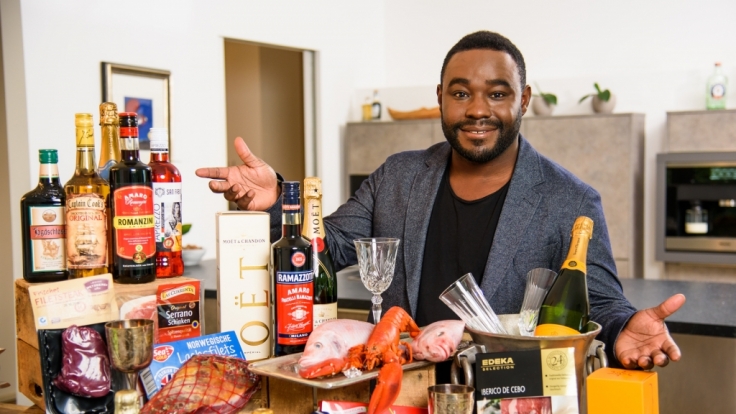 Marke oder No-Name? Nelson Müller testet Champagner, Lachs und Pralinen vom Discounter.