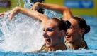Die Russinnen Natalia Ischenko und Svetlana Romashina brillieren bei den Meisterschaften des Synchronschwimmens im ungarischen Budapest nicht nur mit ihrem Lächeln. Vor vier Jahren wurden die beiden Europameister in ihrer Disziplin. Foto: ap