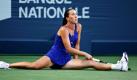 Eine unfreiwillige akrobatische Einlage legte die Serbin Jelena Jankovic beim Erstrundenspiel gegen Iveta Benesova aus Tschechien beim Rogers Cup in Montreal hin. Für mehr reichte es dann auch nicht: Jankovic verlor das Spiel mit 6:7 und 3:6. Foto: ap