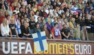 Finnland: Der ambitionierte Gastgeber kam gleich bei seiner ersten EM-Teilnahme 2005 in England bis ins Halbfinale, scheiterte dort aber mit 1:4 an der DFB-Elf. Vor heimischem Publikum will sich das Team von Michael Käld in Topform präsentieren und hat die K.o.- Runde im Visier. Weil es dem Weltranglisten-18. angesichts vieler junger Talente an Erfahrung mangelt, reaktivierte der Chefcoach vor der EM auch Laura Österberg-Kalmari und Anne Makinen, die über 100 Länderspiele bestritten. Foto: dpa