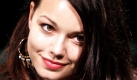 Sinnliche rote Lippen, schwarze Haare und eine Haut wie Ebenholz: So sieht Schneewittchen, pardon Cosma Shiva Hagen aus. Foto: ddp