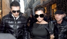 In erlauchtem Kreis:Ex-Spice Girl Victoria Beckham lie sich von den italienischen Designern Dolce (l.) und Gabbana (r.) durch Mailand fhren. Foto: dpa