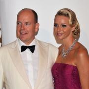 Albert und Charlène lächeln Trennungsgerüchte weg (Foto)