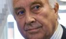 ARCHIV: Der erste Bürgermeister der Stadt Köln, Josef Müller (r, CDU), äußert sich am 04.11.2005 in Köln vor Journalisten. Zum zweiten Mal innerhalb weniger Tage ist ein Kölner CDU-Politiker wegen eines umstrittenen Beratervertrags von seinen Ämtern zurückgetreten. Bürgermeister Josef Müller erklärte am Sonntagabend (01.02.2009) seinen Rücktritt von allen seinen politischen Ämtern. Foto: Oliver Berg dpa/lnw +++(c) dpa - Bildfunk+++
 Foto: dpa