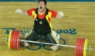 Der Hne bricht vor Freude zusammen. Sechs Tage vor seinem 26. Geburtstag schafft Steiner, was vor ihm noch kein deutscher Superschwergewichtler vollbracht hat: Gold im olympischen Zweikampf. Foto: ap