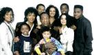 In den 80ern sind auch die Sitcoms in diesen amerikanischen Häusern ohne Flur geboren. Die Huxtables waren die Nachbarn, die wir alle gern gehabt hätten. Lieber noch als die Ochmoneks. Foto: Wikipedia