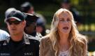 Hollywood-Schauspielerin Daryl Hannah (50) ist bei einer friedlichen Demonstration vor dem Weißen Haus in Washington festgenommen worden. Der Star aus Kill Bill hatte mit einem Sitzstreik gegen eine geplante Ölleitung von Kanada an die amerikanische Golfküste protestiert, berichtete der US-Sender NBC. Foto: dpa