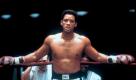 ... als Muhammed Ali, einer der bis heute bedeutendsten Schwergewichtsboxer aller Zeiten und Lichtgestalt der afroamerikanischen Emanzipation, in einer Charakterrolle glänzen. Der Film zeichnet die sportliche Karriere Alis vom ersten Sieg bis zum geschichtsträchtigen Kampf gegen George Foreman nach. Foto: ddp images