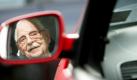Hamburgs Innensenator Michael Neumann regt eine neue Debatte über die Fahrtauglichkeit von Senioren an. Foto: Rolf Vennenbernd Foto: dpa