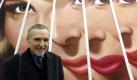 Dennis Hopper (64), Hollywood-Schauspieler, fühlt sich als malender Künstler bisher meist zu wenig beachtet. «Alle haben mich ausgelacht und behauptet: Ein Schauspieler? Der kann niemals ein guter Maler sein», sagte Hopper der Zeitschrift «Vogue» (April 2001). Nun endlich habe ihn das Amsterdamer Stedelijk Museum mit einer bis Mitte April dauernden Retrospektive geadelt - unser dpa-Archivbild zeigt ihn am 15.02.2001 vor einem seiner Gemäle im Stedelijk. dpa (Zu dpa 0469 vom 23.03.2001)
pixel Foto: dpa