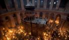Jerusalem wird zwar zu großen Teilen von Juden und Arabern bewohnt, aber es gibt auch christliche Gemeinden. Hier feiern orthodoxe Christen in Gedenken an Jesus Auferstehung ganz in der Nähe des Ortes, an dem Jesus gestorben ist. Foto: dapd