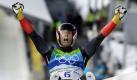 David Möller jubelt begeistert bei den Olympischen Winterspielen in Vancouver: Der deutsche Rodler erkämpfte sich nach Felix Loch die Silbermedaille. 
 Foto: ap
