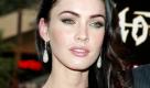 
ARCHIV - Eine der begehrtesten Junggesellinnen des Kinos ist vergeben. Megan Fox (Archivfoto vom 16.09.2009) hat sich, wieder einmal, mit ihrem Freund Brian Austin Green verlobt, bestätigte ein Sprecher der Schauspielerin am Mittwoch dem Sender MTV. Beide hatten sich schon einmal die Ehe versprochen, diese Bindung aber im vergangen Jahr wieder gelöst. Die 24-Jährige ist seit sechs Jahren mit dem 13 Jahre älteren Schauspieler liiert, der mit den Serien «Beverly Hills, 90210» und «Terminator: The Sarah Connor Chronicles» bekannt wurde. EPA/NINA PROMMER +++(c) dpa - Bildfunk+++
pixel Foto: dpa