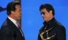 Grinsende alte Männer: Gouverneur Arnold Schwarzenegger überreicht bei der Preisverleihung von Guy's Choice die Trophäe in der Kategorie Guycon Award an Silvster Stallone. Der TV-Sender Spike vergibt, angelehnt an die MTV Music Awards, seit 2007 jährlich diesen Filmpreis an Schauspieler. Foto: ap
