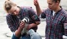 Im Zoo Hannover beschnuppern sich Kegelrobbe Kate und Brillenpinguin William. Anlässlich der königlichen Hochzeit zwischen dem britischen Prinzen William und seiner Verlobten Kate Middleton trafen sich ihre tierischen Namensvettern Kate und William zum ersten Mal. Eine gemeinsame Zukunft steht den beiden jedoch nicht bevor, denn Kate hat William sprichwörtlich zum Fressen gern. 
 Foto: dapd