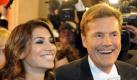 Dieter Bohlen sprang kurzfristig für Lindsay Lohan ein und brachte neben guter Laune auch seine Freundin Carina Walz mit nach Wien. Höchstwahrscheinlich mache ich mich zum Deppen, sagte der DSDS-Juror kurz nach seiner Ankunft in der Donaustadt. Er habe zuvor noch nie einen Frack getragen, betonte er: Ich kann null tanzen. Foto: dpa