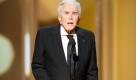 Die Hollywoodlegende Kirk Douglas, inzwischen 94 Jahre alt, hatte erst im Februar dieses Jahres einen großen Auftritt. Bei der Verleihung der Oscars überreichte er den Preis für die beste Nebendarstellerin an Melissa Leo. Seine letzte große Filmrolle hatte er 2003 an der Seite seines Sohnes Michael und seines Enkels Cameron. Auch wenn er nun keine Filme mehr dreht, hat er sich  noch lange nicht aufs Altenteil zurückgezogen. Er schreibt Einträge auf seiner MySpace-Seite und ist damit der älteste Promiblogger der Welt, mit über 12.000 Online-Freunden. Foto: dpa