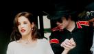 Kein Superstar gab so viele Rätsel auf wie der King of Pop. Vor allem mit seinem kuriosen Liebesleben sorgte er immer wieder für Schlagzeilen. War Michael Jackson homosexuell oder gar asexuell? Mit seiner Ehe mit Lisa Marie Presley, der Tochter von Rock 'n' Roll-König Elvis, den Michael Jackson wahnsinnig verehrte, bewies er das Gegenteil. Doch bis heute glauben viele, dass es sich bei der Liaison nur um eine PR-Liebe gehandelt hat. Foto: dpa