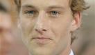 Die Hauptrolle übernahm Schauspieler Alexander Fehling. 2011 verkörperte er wiederholt einen bekannten deutschen Namen, der jedoch nicht wegen seiner Leistungen, sondern seiner Verbrechen in die Geschichte einging: RAF-Mitglied Andreas Baader in Wer wenn nicht wir. Foto: Axel Schmidt/ddp/dapd