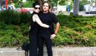 Es geht auch elegant-einfach: Heike (28) und Norbert (34) kommen aus Zeitz. Dort arbeitet Heike in einem Pub und Norbert ist Zöllner. Wir verbringen unseren Jahresurlaub auf Festivals wie dem WGT, erzählt Heike. Foto: news.de