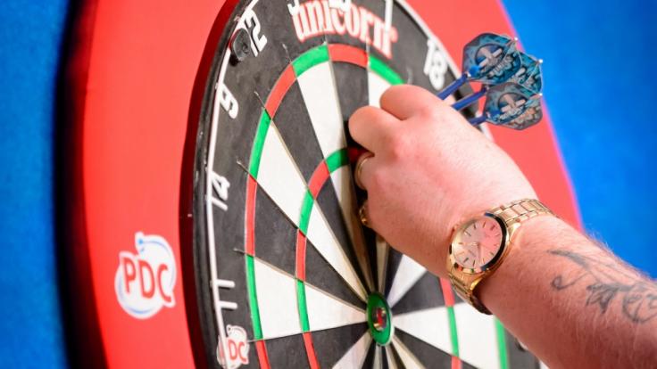 Bei den World Matchplay Darts 2018 fliegen im englischen Blackpool wieder die Pfeile.