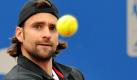 Rückschlag für Nicolas Kiefer bei ATP-Comeback in München. Am Ende siegt Marcos Baghdatis mit seiner Erfahrenheit über den deutschen Newcomer. Foto: dpa