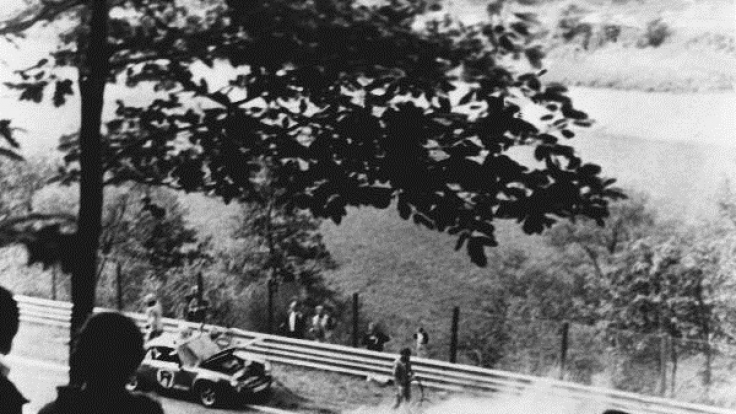 Der brennende Ferrari von Niki Lauda.