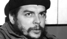 2007 wurde eine Haarsträhne des argentinisch-kubanischen Revolutionärs Ernesto Che Guevara versteigert. Und das trotz der Proteste seiner Witwe und seiner Anhänger. Einem Buchhändler aus Texas waren die haarigen Überreste 100.000 Euro wert. Die Haarsträhne der politischen Ikone stammen nach Angaben des Auktionshauses aus dem Besitz des gebürtigen Kubaners Gustavo Villoldo, der an der Gefangennahme und Erschießung Che Guevaras beteiligt war. Foto: dpa