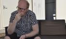 Jean-Michel Tourette ist der Keyboarder von Wir sind Helden und wartet hier scheinbar auf seine Bandkollegen. 22.15 Uhr stehen sie gemeinsam auf der Bühne. Foto: news.de